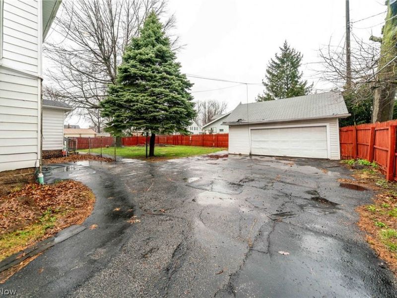 20303 Lake Shore Boulevard, Euclid, OH 44123 Photo 7