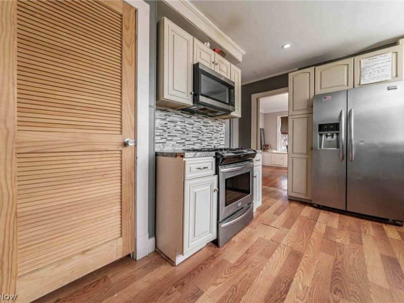 20303 Lake Shore Boulevard, Euclid, OH 44123 Photo 9