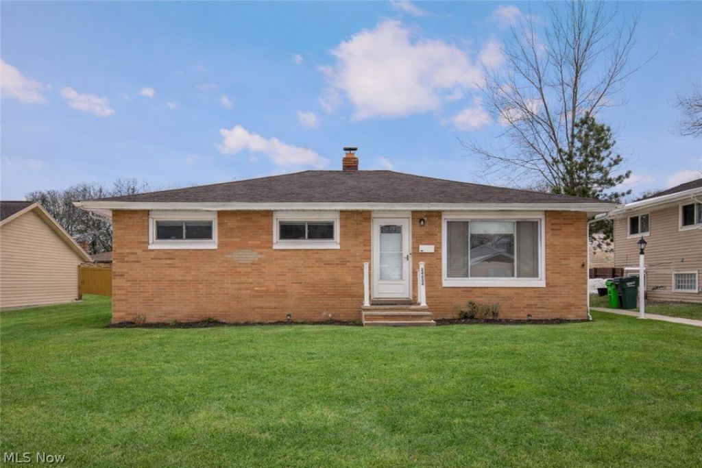 24634 Staghorn Drive, Bedford Heights, OH 44146 Main Photo