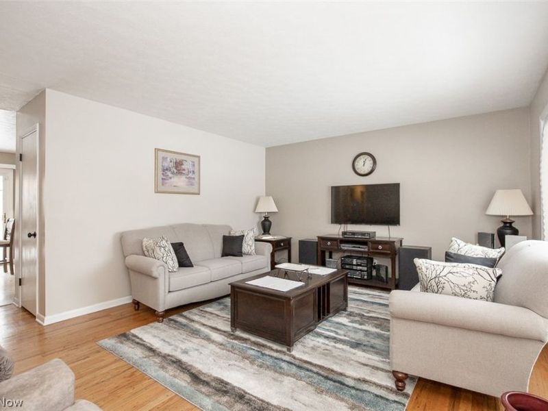 24634 Staghorn Drive, Bedford Heights, OH 44146 Photo 5