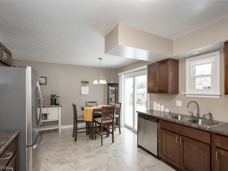 24634 Staghorn Drive, Bedford Heights, OH 44146 Photo 7