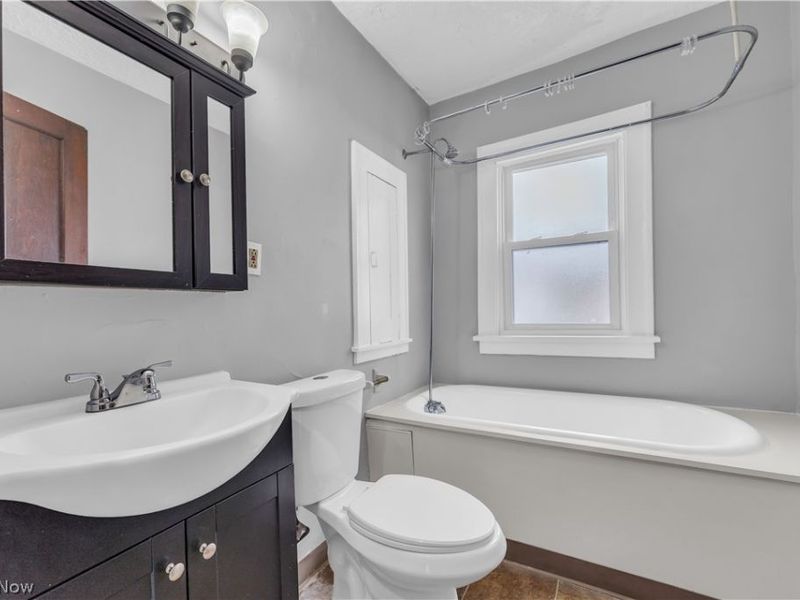 1042 Mozina Drive, Unit 1042/DN, Cleveland, OH 44119 Photo 19