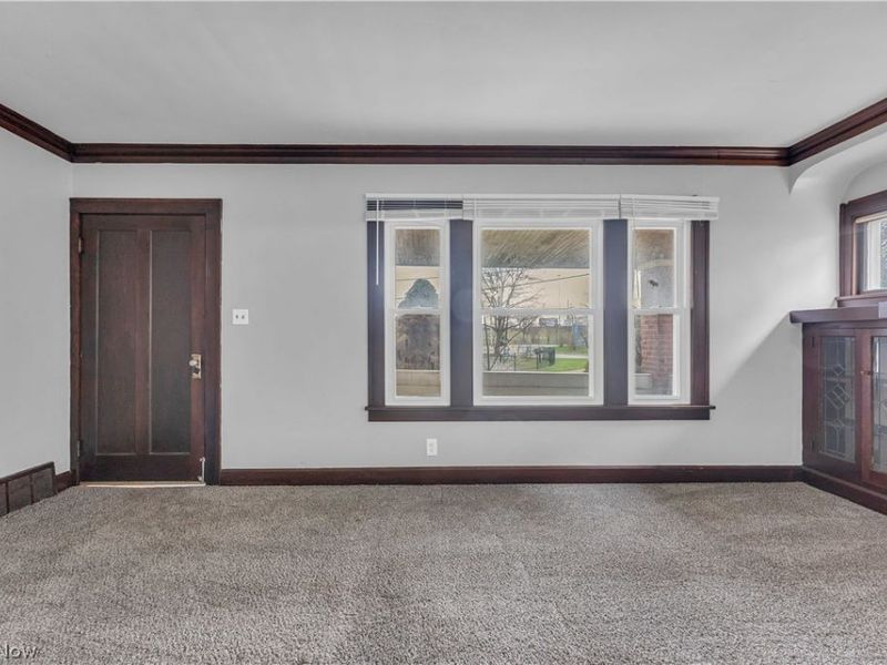 1042 Mozina Drive, Unit 1042/DN, Cleveland, OH 44119 Photo 5