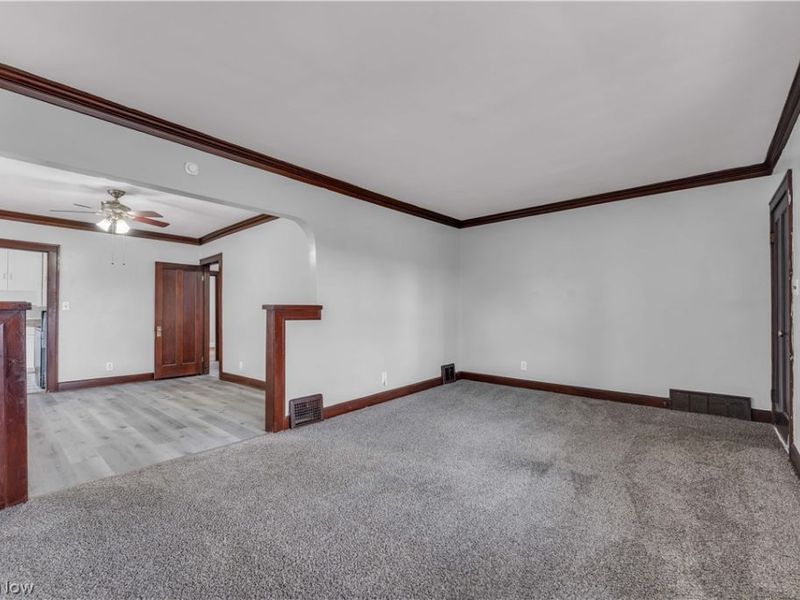 1042 Mozina Drive, Unit 1042/DN, Cleveland, OH 44119 Photo 9