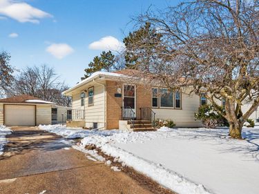 8706 20th Avenue S, Bloomington, MN 55425