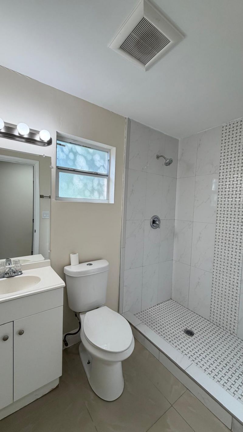 4081 NW 35th Avenue, Lauderdale Lakes, FL 33309 Photo