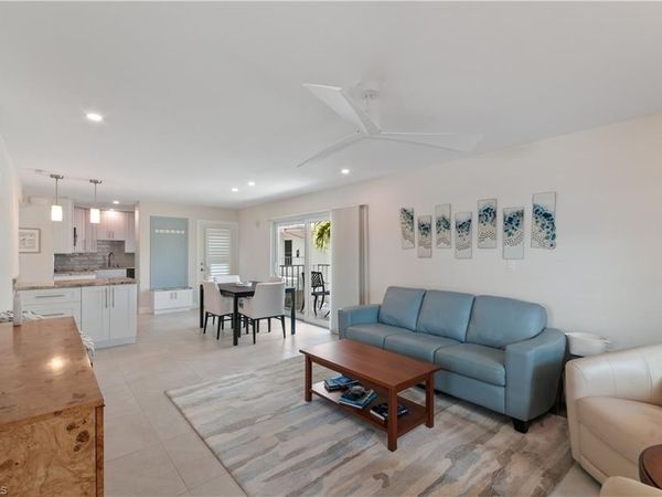 636 12th AVE S, Unit 636, NAPLES, FL 34102