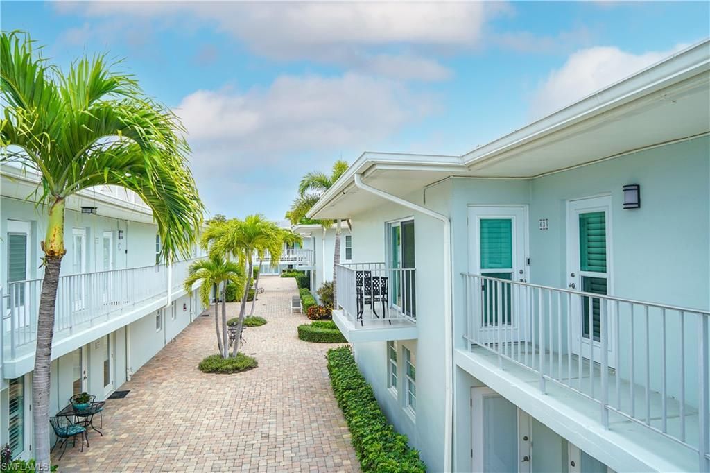 636 12th Ave S, Unit 636, Naples, FL 34102 Photo
