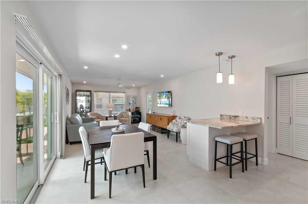 636 12th Ave S, Unit 636, Naples, FL 34102 Photo