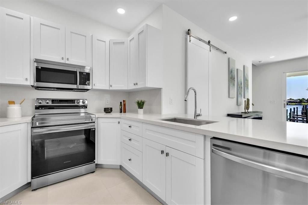3527 Country Club Blvd, Cape Coral, FL 33904 Photo