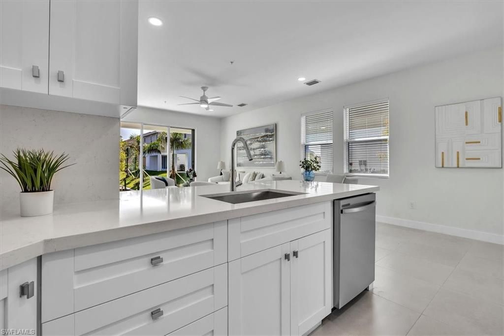 3527 Country Club Blvd, Cape Coral, FL 33904 Photo