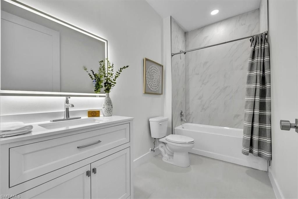 3527 Country Club Blvd, Cape Coral, FL 33904 Photo
