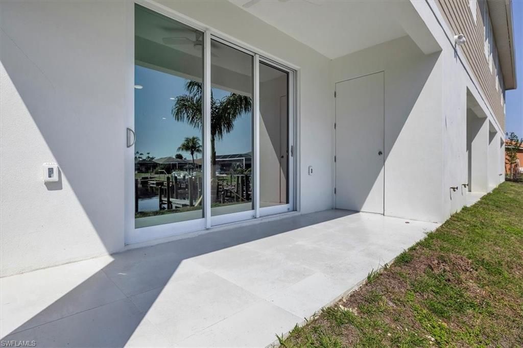 3527 Country Club Blvd, Cape Coral, FL 33904 Photo