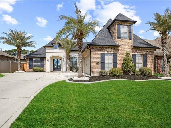 273 CYPRESS LAKES Drive, Slidell, LA 70458