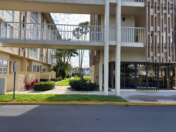 121 ISLAND WAY, Unit 331, CLEARWATER BEACH, FL 33767