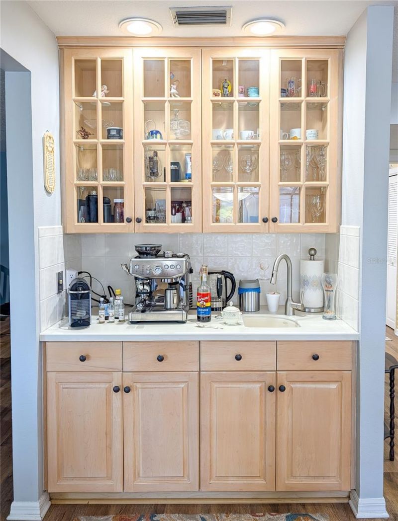 1711 Magdalene Manor Drive , Tampa, FL 33613 Photo