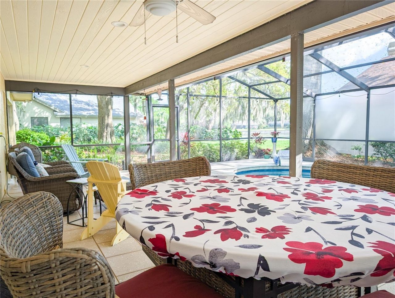 1711 Magdalene Manor Drive , Tampa, FL 33613 Photo