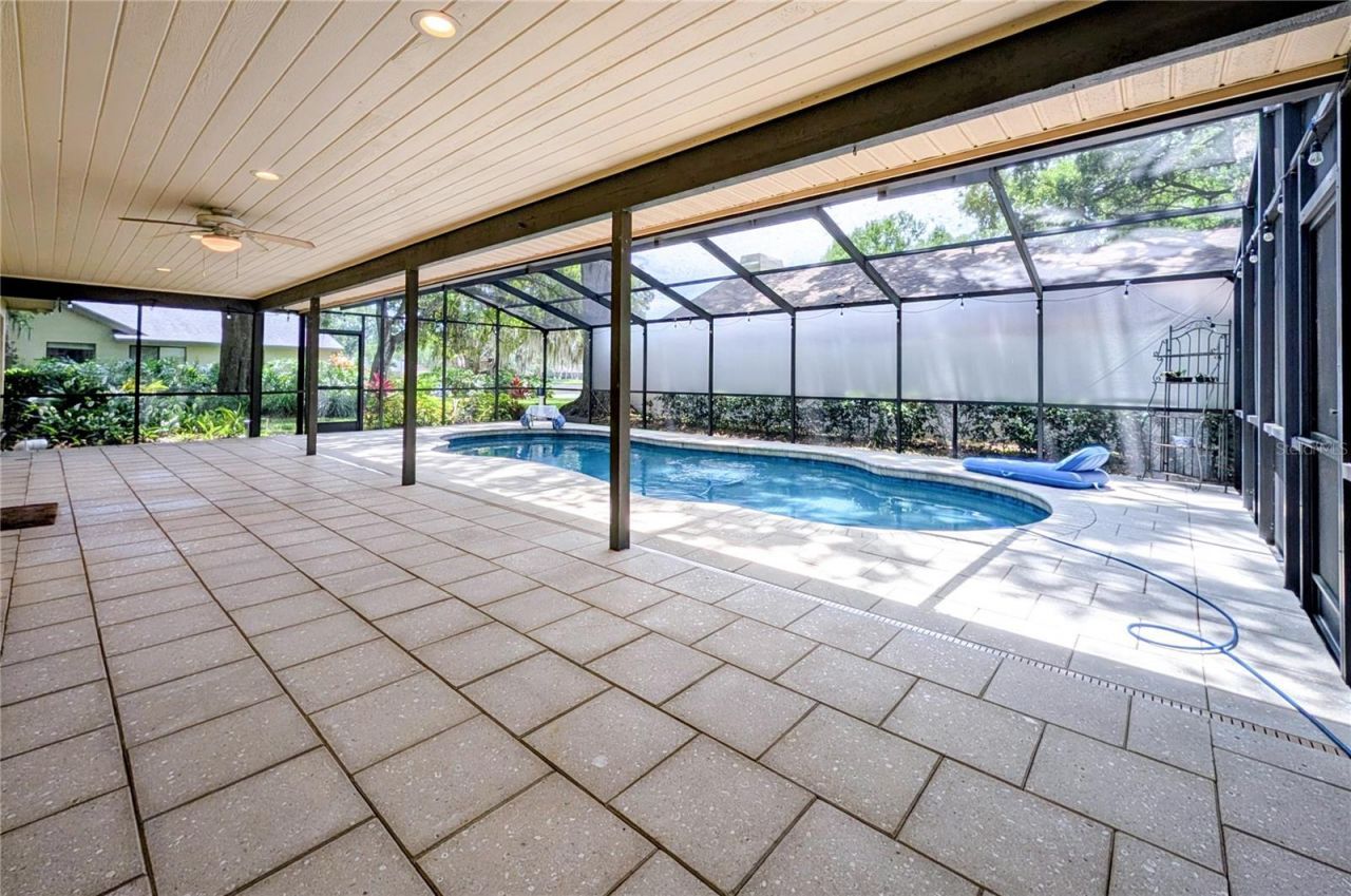 1711 Magdalene Manor Drive, Tampa, FL 33613 Photo