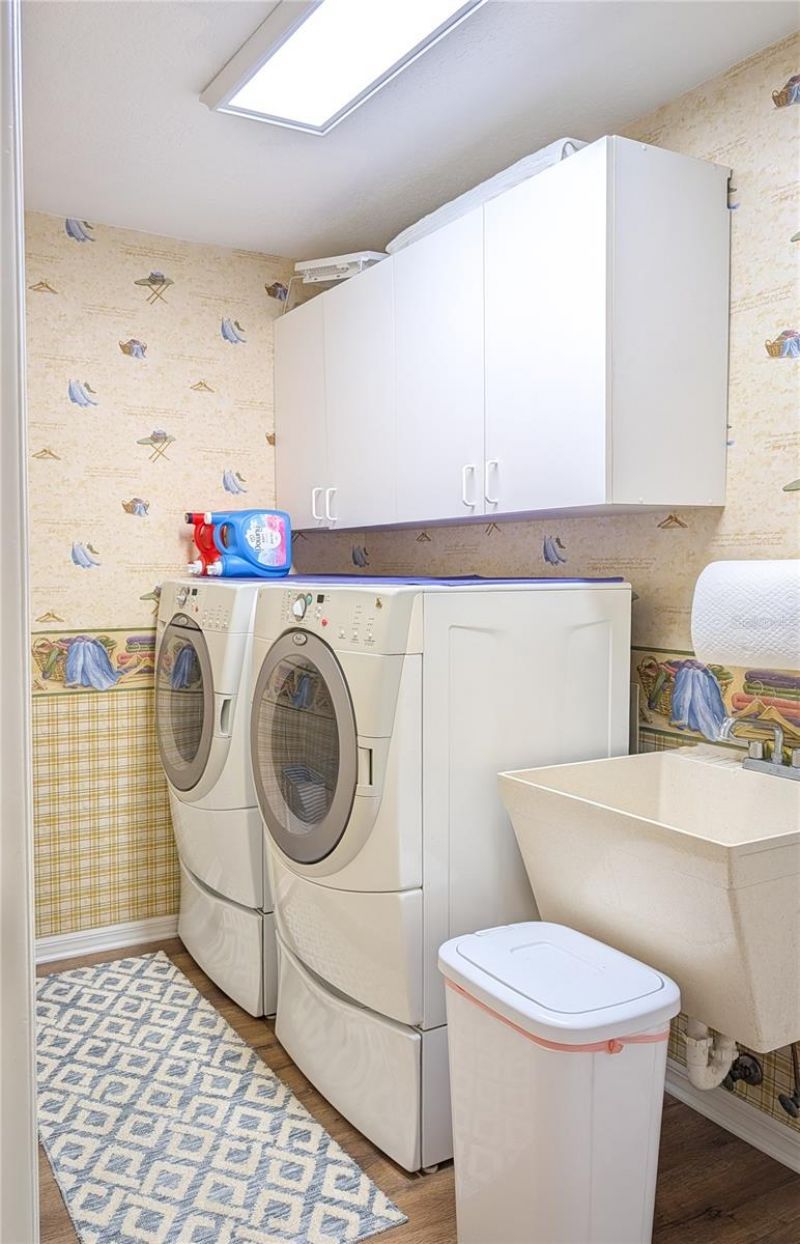 1711 Magdalene Manor Drive , Tampa, FL 33613 Photo