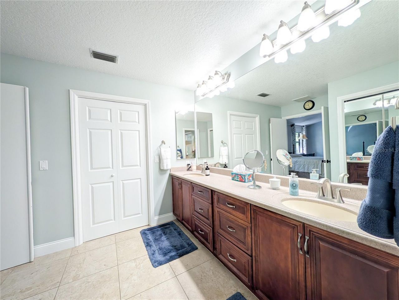 1711 Magdalene Manor Drive , Tampa, FL 33613 Photo