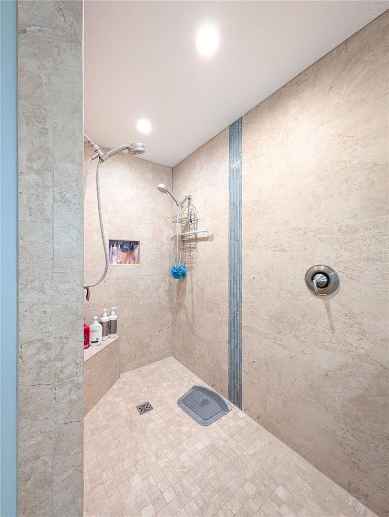 1711 Magdalene Manor Drive , Tampa, FL 33613 Photo