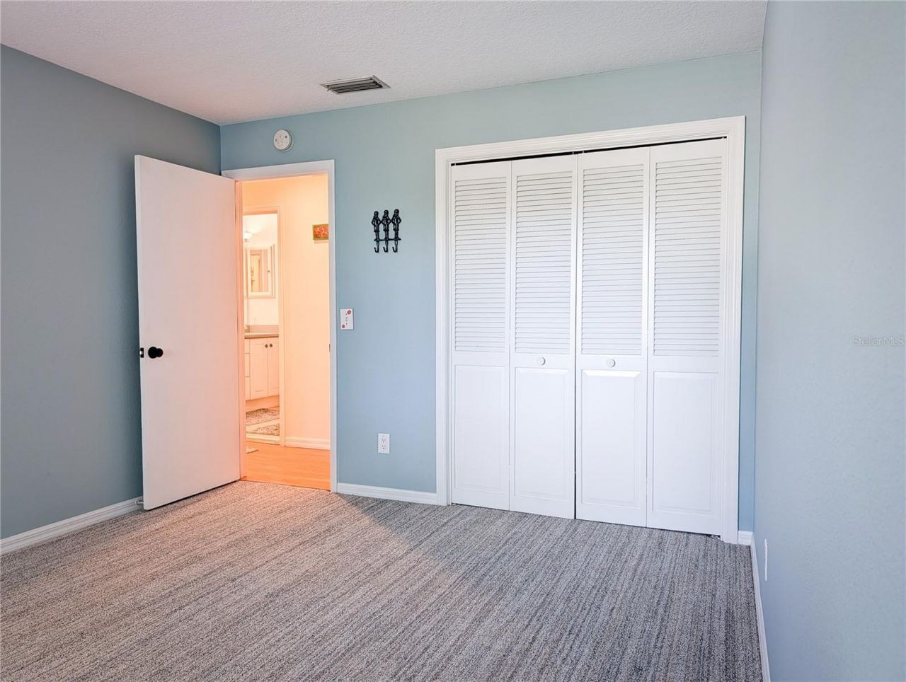 1711 Magdalene Manor Drive , Tampa, FL 33613 Photo