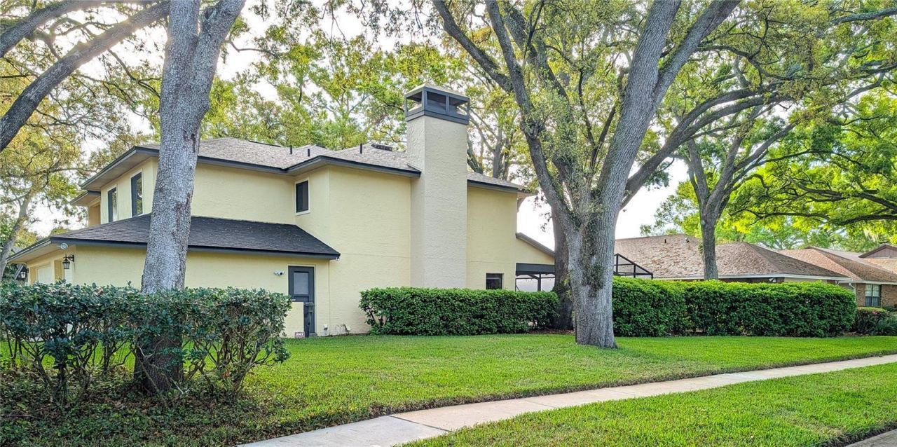 1711 Magdalene Manor Drive , Tampa, FL 33613 Photo