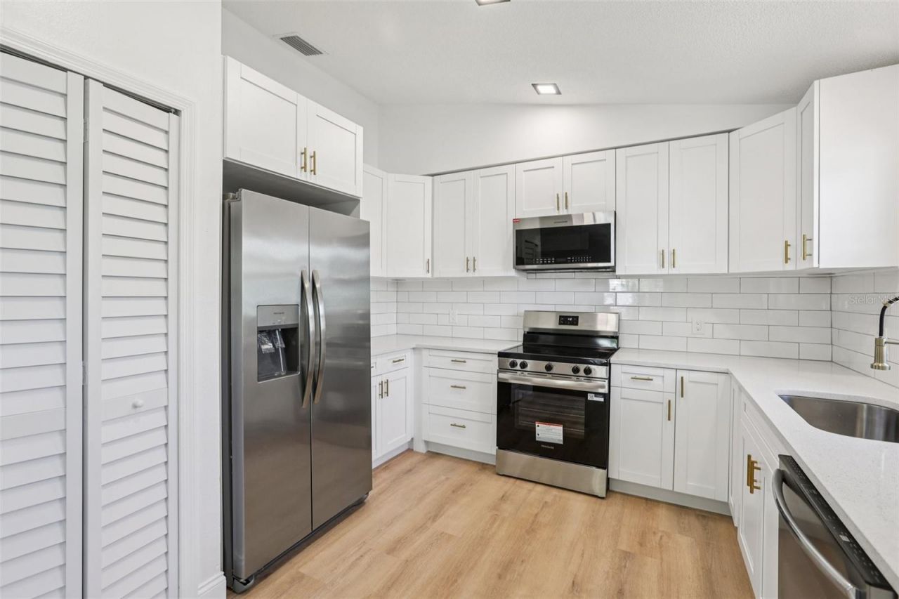 2800 13th Avenue N, Saint Petersburg, FL 33713 Photo