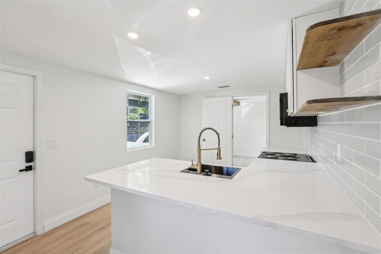 2800 13th Avenue N, Saint Petersburg, FL 33713 Photo