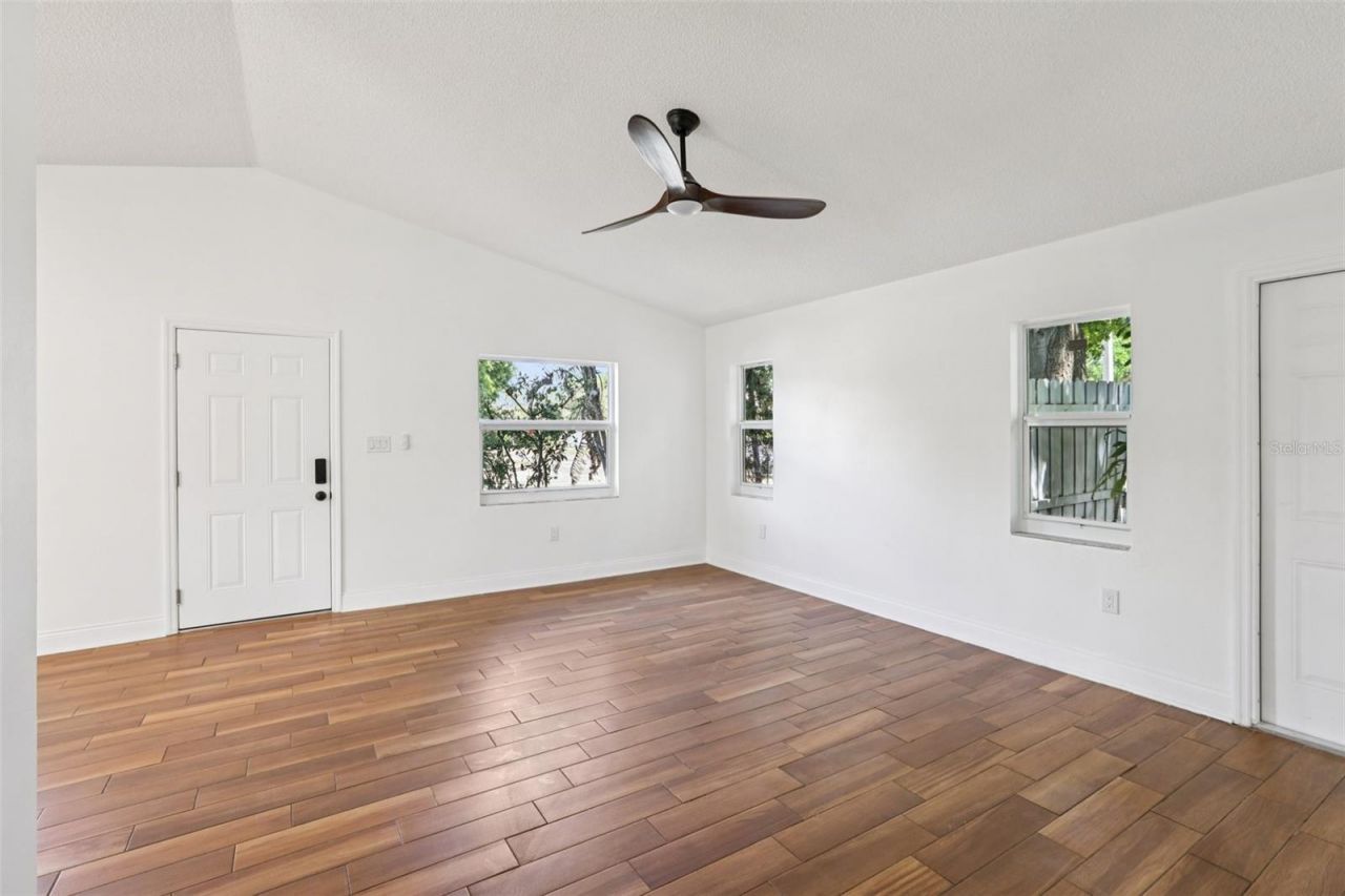 2800 13th Avenue N, Saint Petersburg, FL 33713 Photo