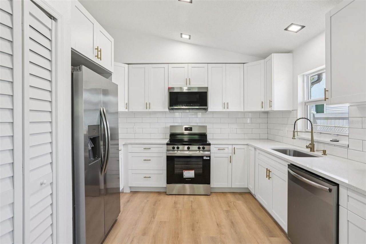 2800 13th Avenue N, Saint Petersburg, FL 33713 Photo