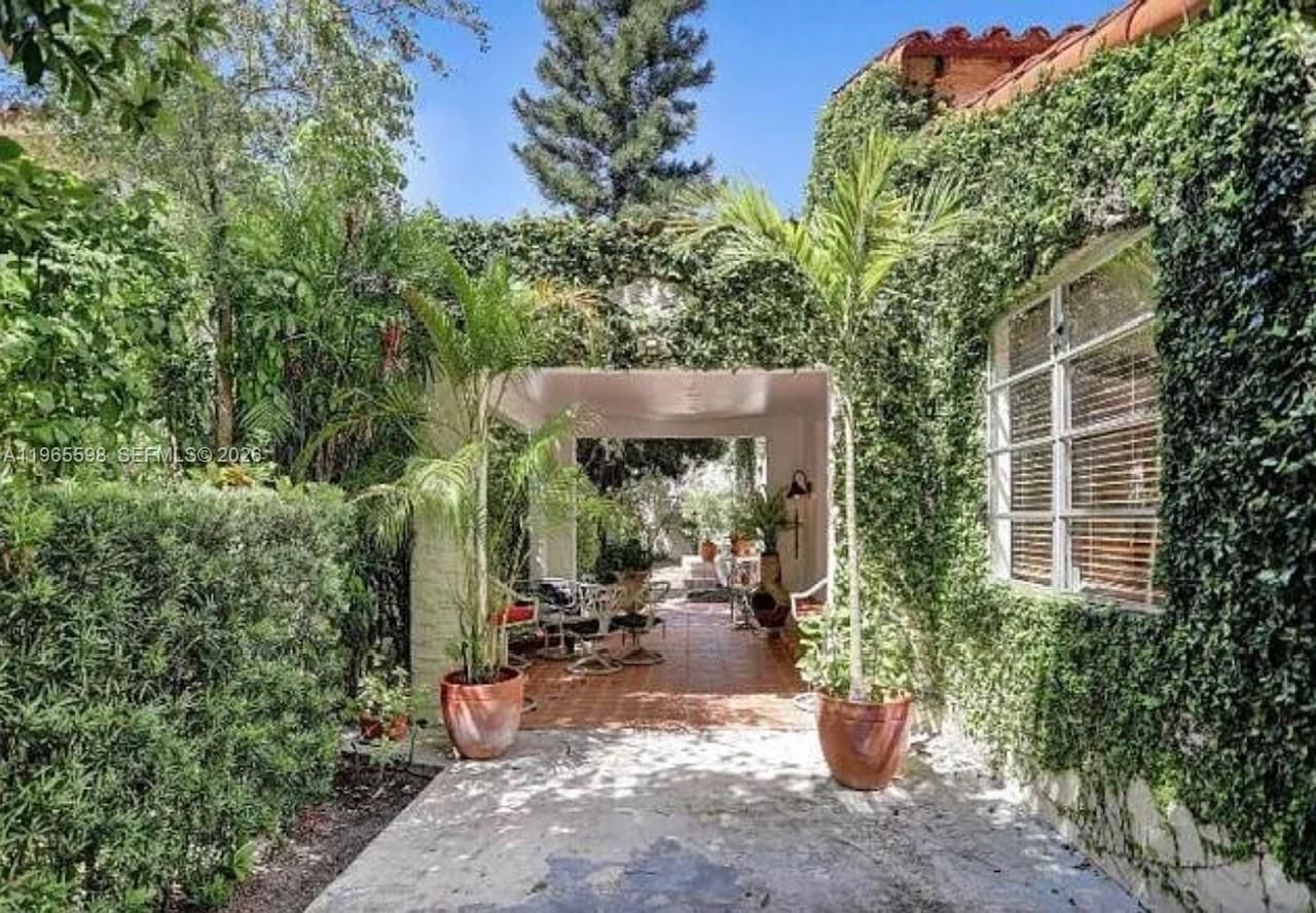 1107 Alhambra Cir , Coral Gables, FL 33134 Photo