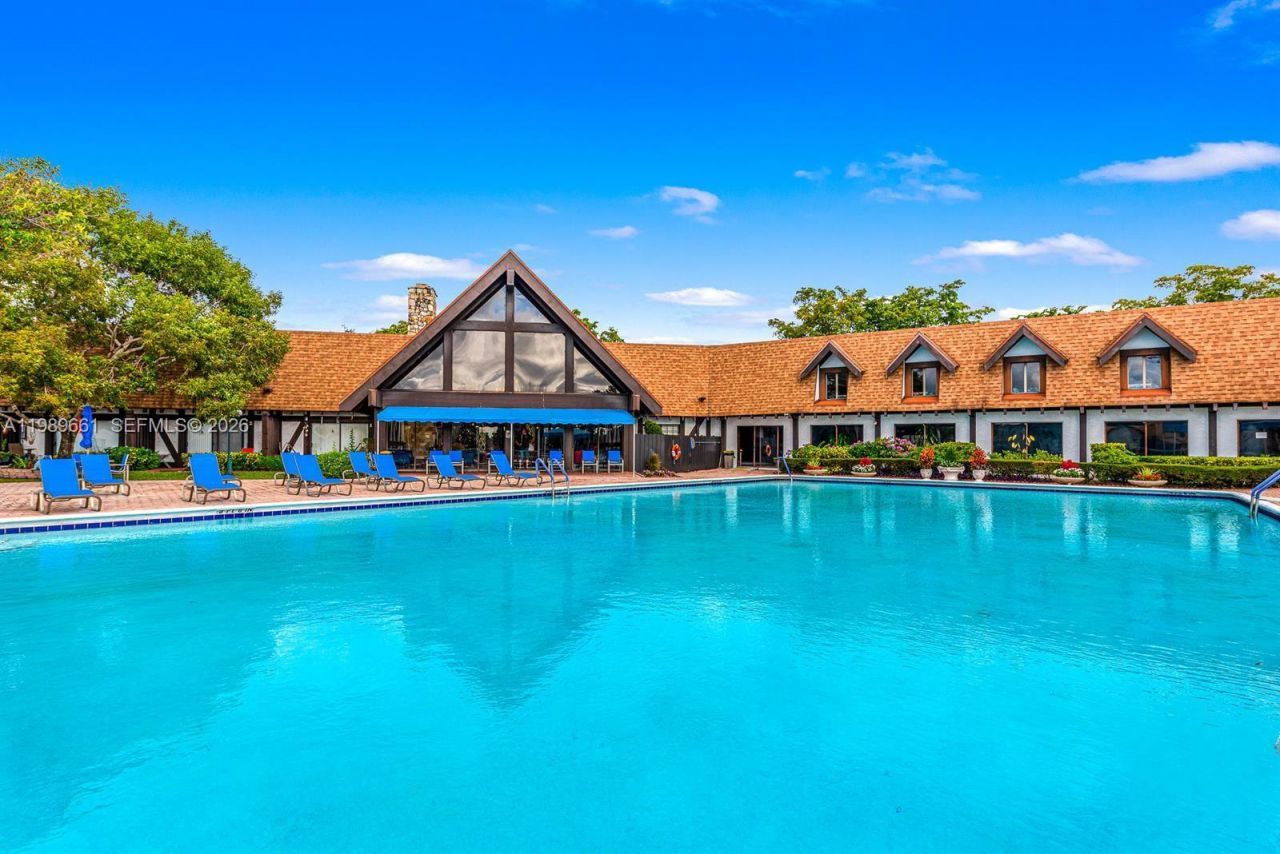 3740 Inverrary Dr , Unit 1T, Lauderhill, FL 33319 Photo