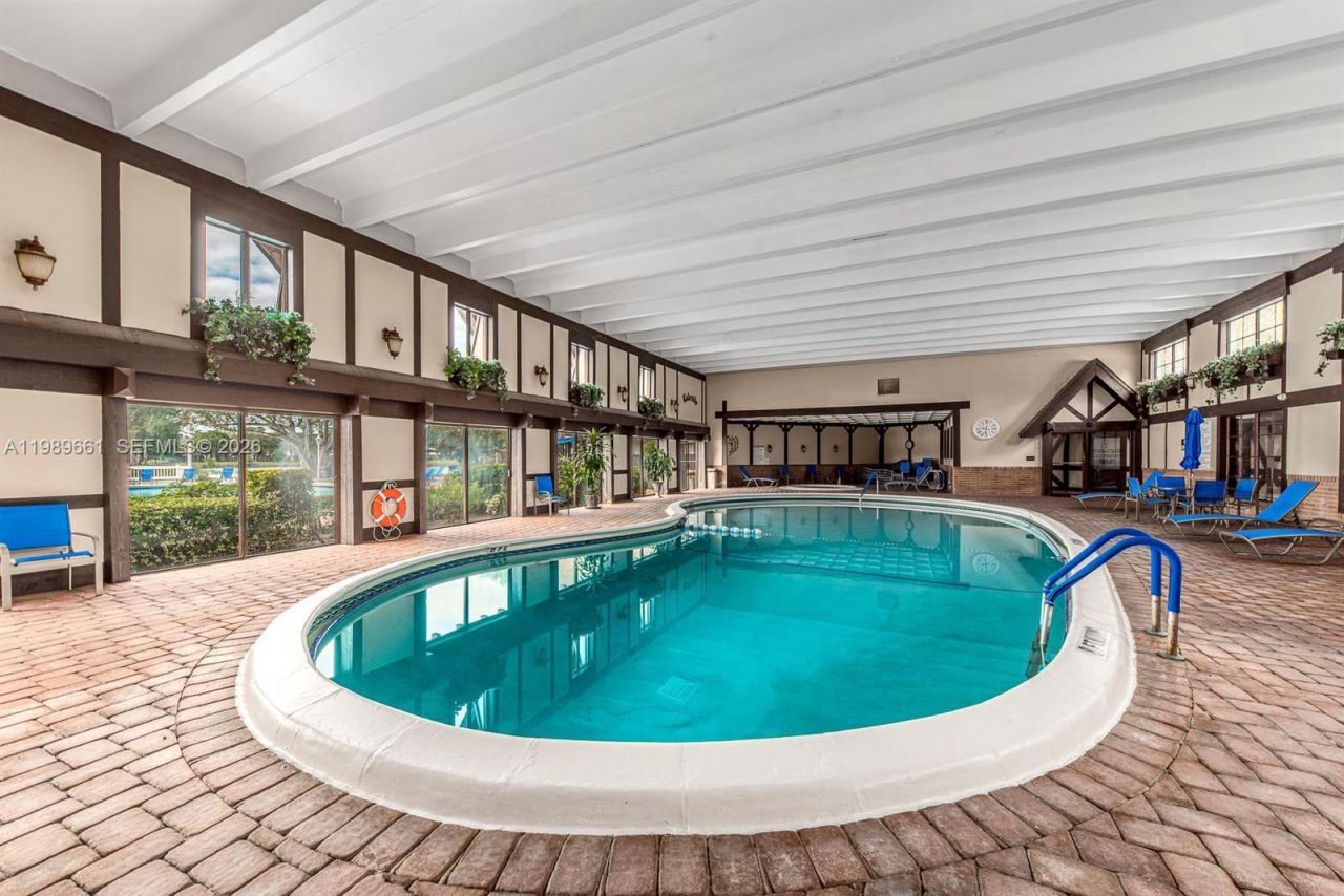 3740 Inverrary Dr , Unit 1T, Lauderhill, FL 33319 Photo