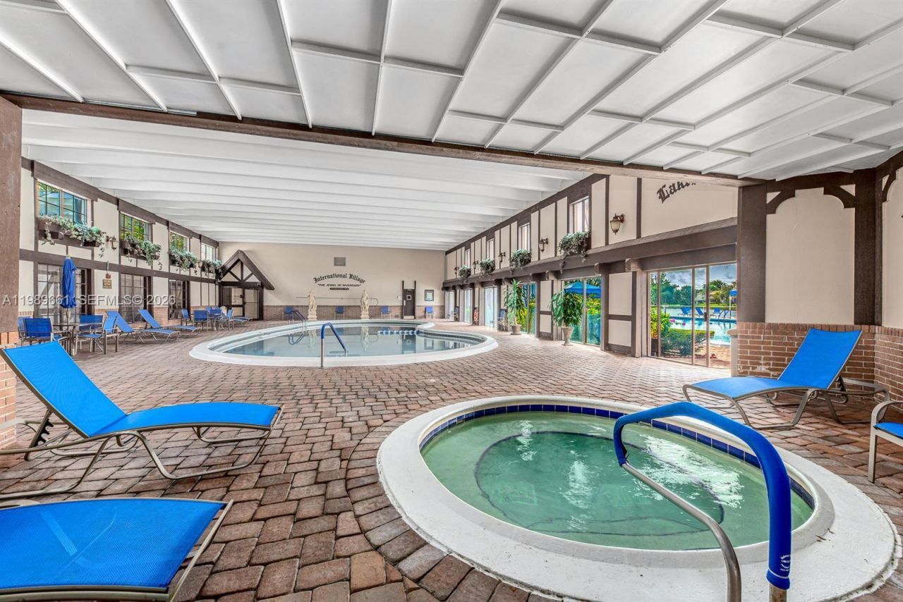 3740 Inverrary Dr , Unit 1T, Lauderhill, FL 33319 Photo