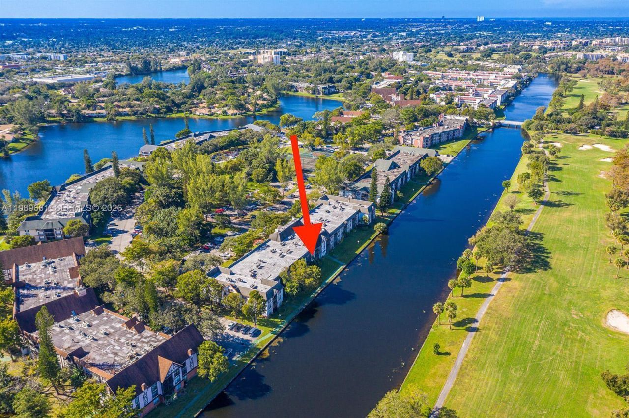 3740 Inverrary Dr , Unit 1T, Lauderhill, FL 33319 Photo