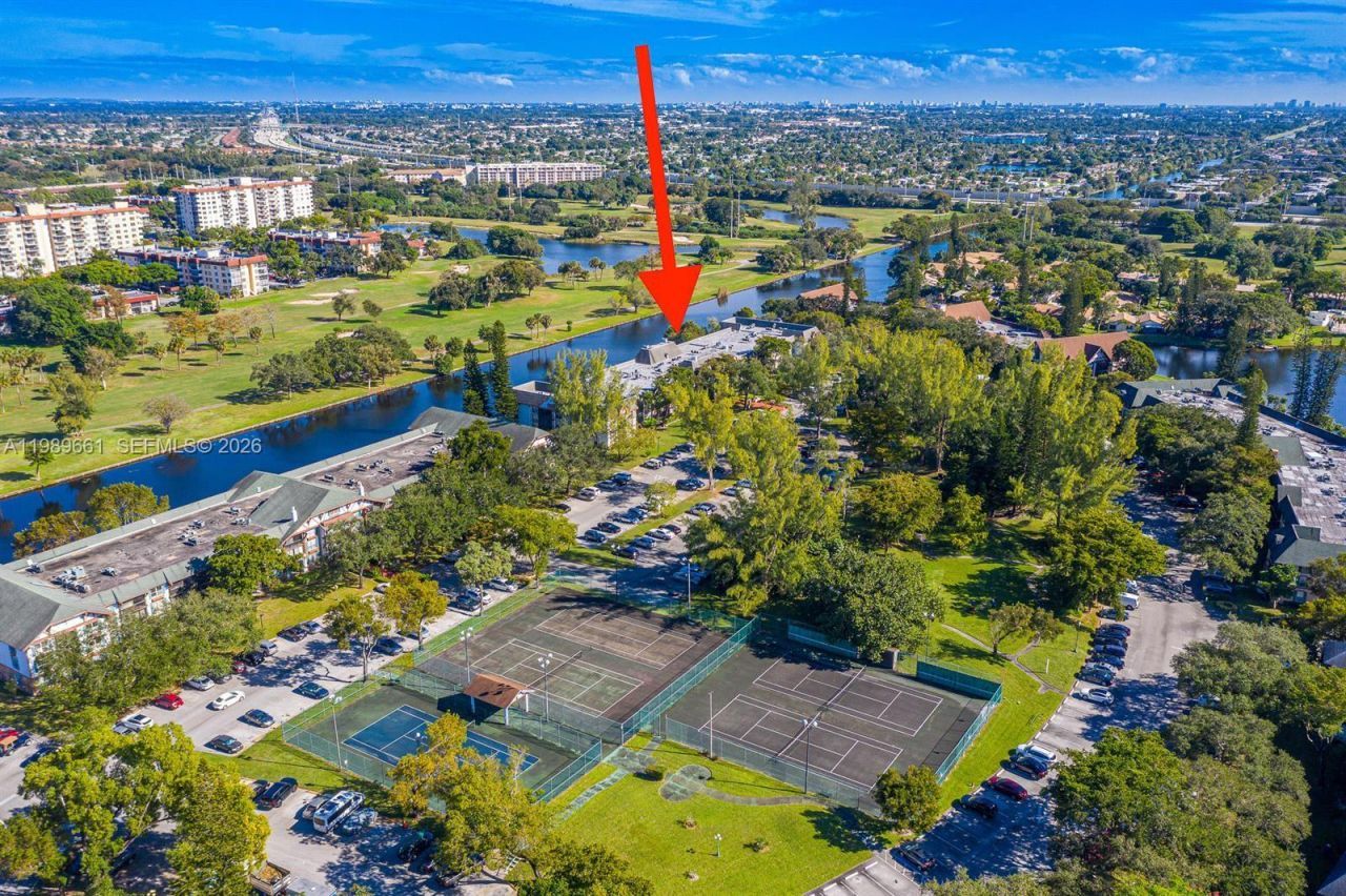 3740 Inverrary Dr , Unit 1T, Lauderhill, FL 33319 Photo