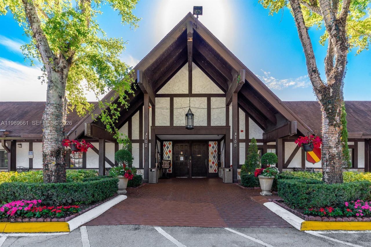 3740 Inverrary Dr , Unit 1T, Lauderhill, FL 33319 Photo