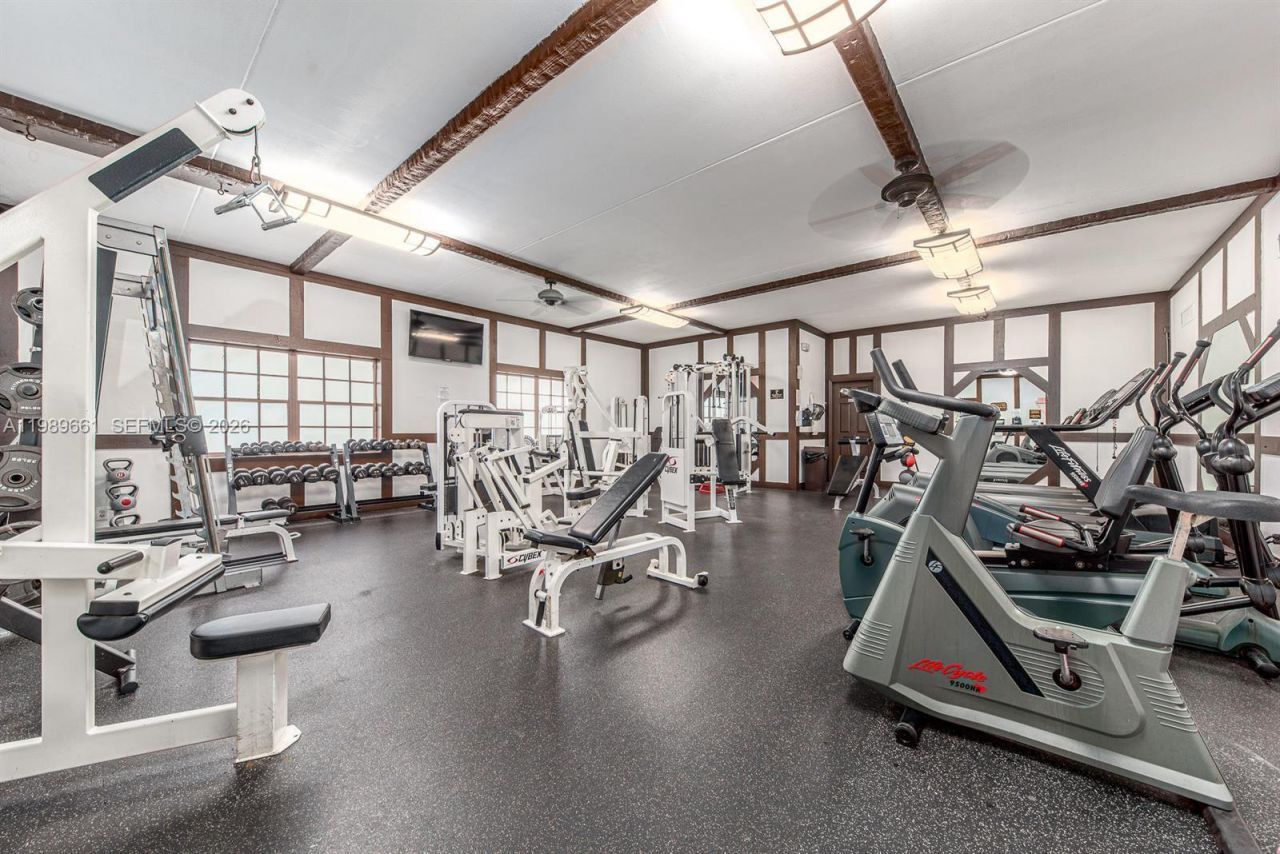 3740 Inverrary Dr , Unit 1T, Lauderhill, FL 33319 Photo