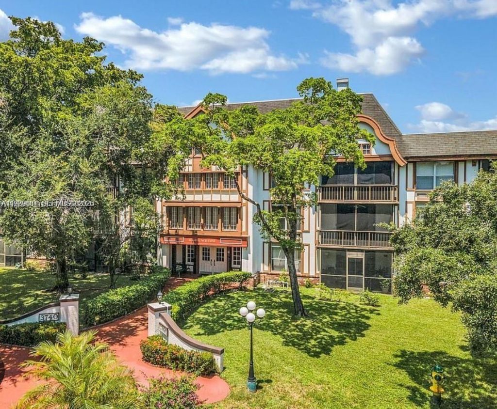 3740 Inverrary Dr , Unit 1T, Lauderhill, FL 33319 Photo