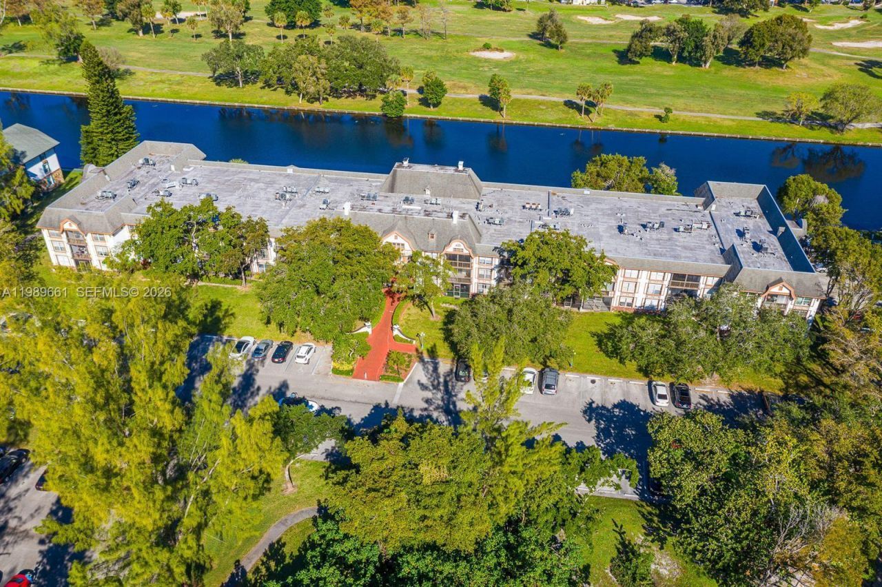 3740 Inverrary Dr , Unit 1T, Lauderhill, FL 33319 Photo