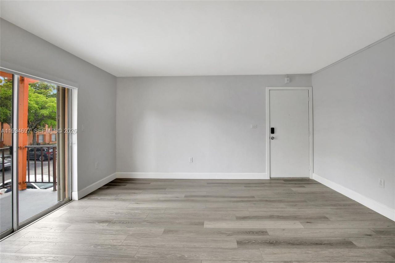 7241 Miami Lakes Dr , Unit D14, Miami Lakes, FL 33014 Photo