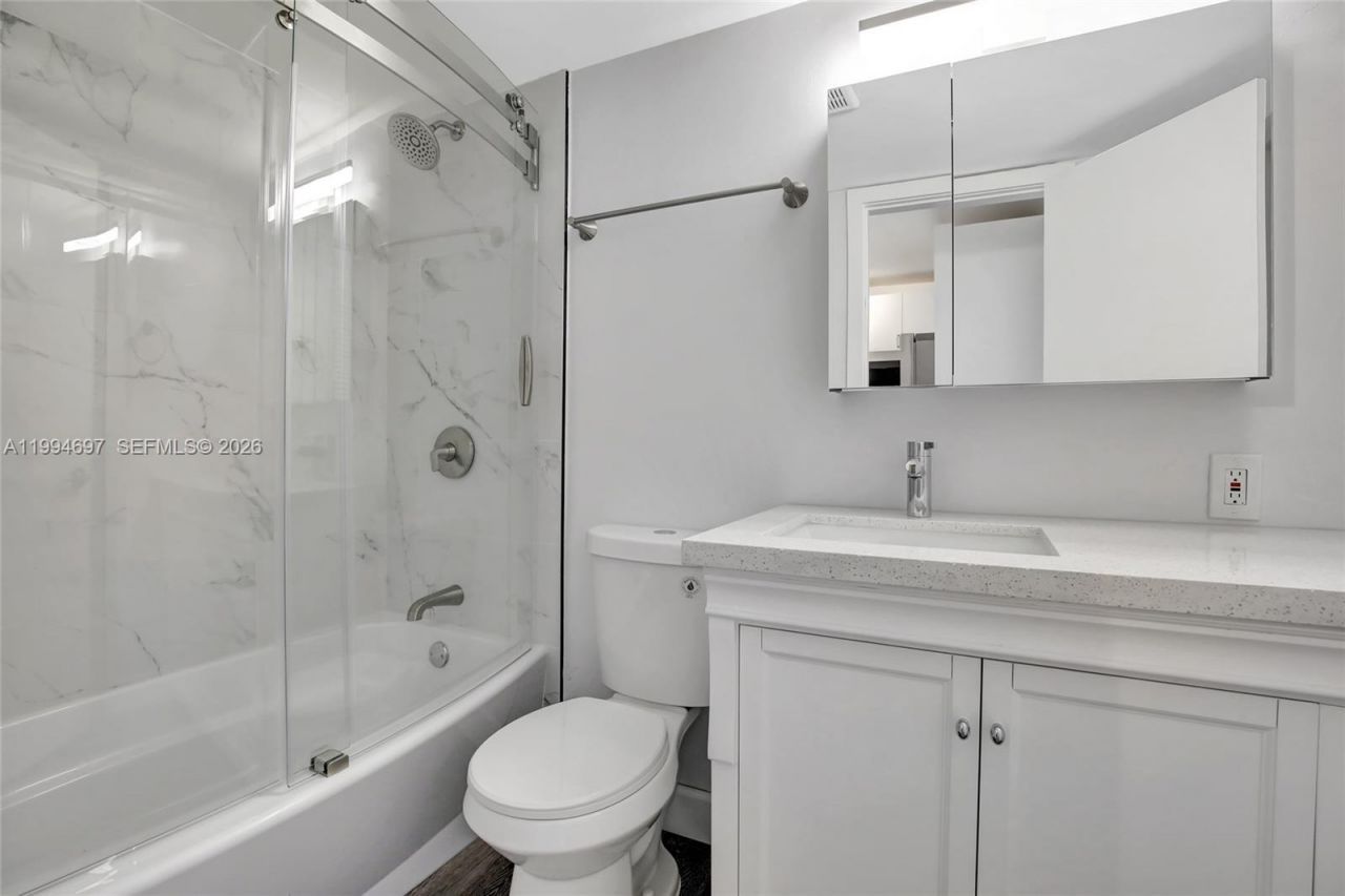 7241 Miami Lakes Dr , Unit D14, Miami Lakes, FL 33014 Photo