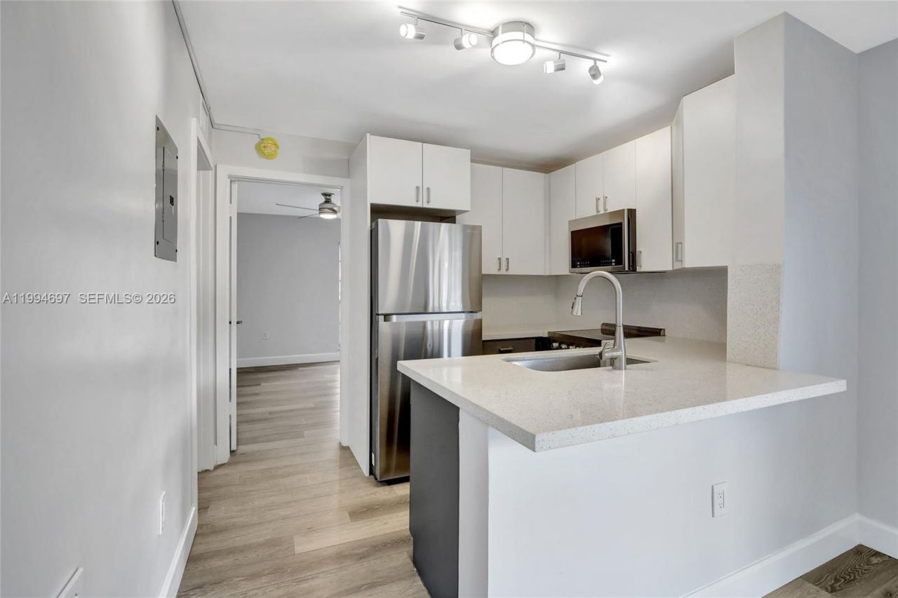 7241 Miami Lakes Dr , Unit D14, Miami Lakes, FL 33014 Photo