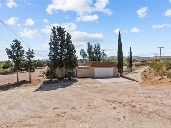 3521 E Avenue T4, Palmdale, CA 93550