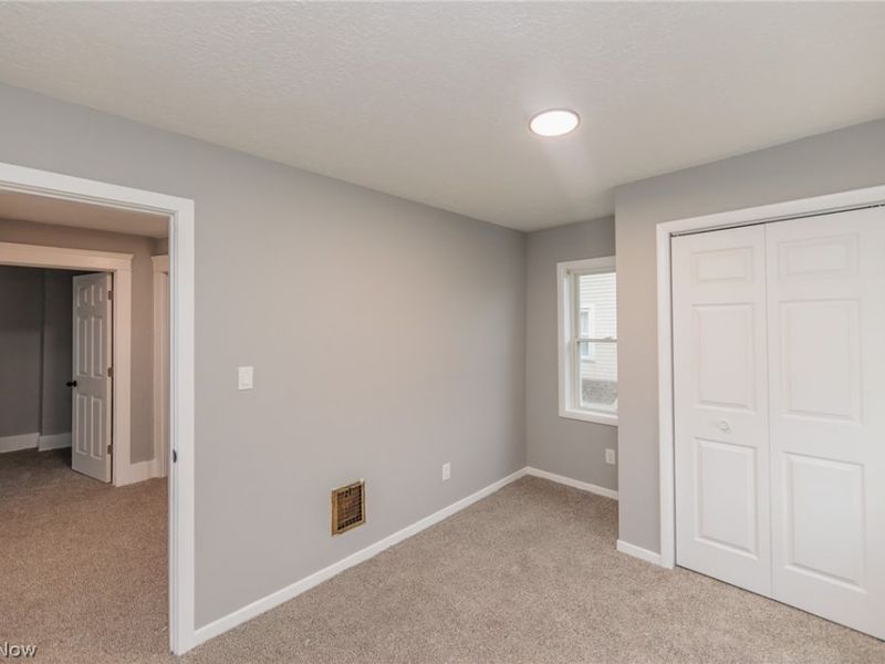 1038 W 11th Street, Lorain, OH 44052 Photo 13