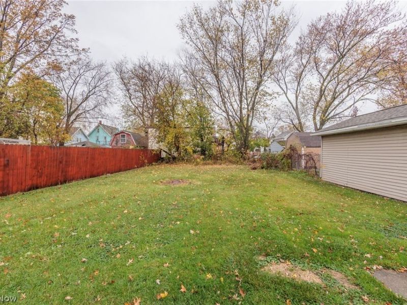 1038 W 11th Street, Lorain, OH 44052 Photo 5