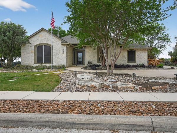 133 private road 4664, Castroville, TX 78009