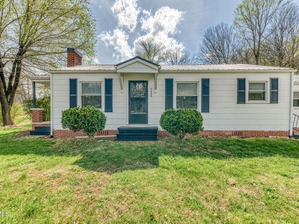5270 Fort Henry Drive, Kingsport, TN 37663