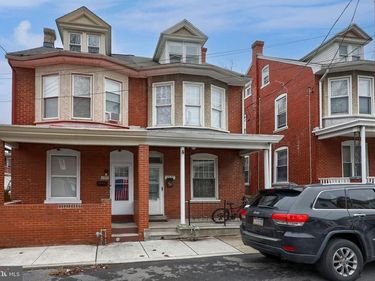 135 S 11TH STREET, LEBANON, PA 17042